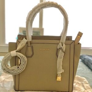 NWT MICHAEL KORS LG TOTE